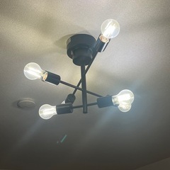 照明器具　ブラックの画像