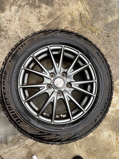 値下げしました‼️スタッドレス　ブリヂストン　215/60R 16　215/60R