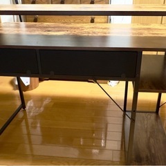 ワーキングデスクの画像