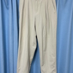 ユニクロ　パンツ2点　オフホワイト、ブラウンの画像