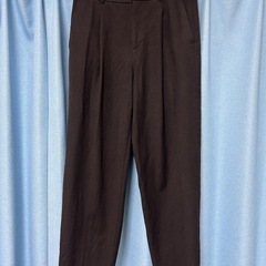 ユニクロ　パンツ2点　オフホワイト、ブラウンの画像
