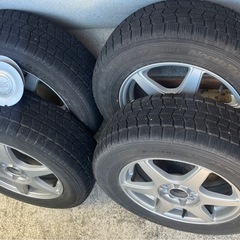 15インチ　アルミホイル　スタッドレスタイヤ付き
の画像