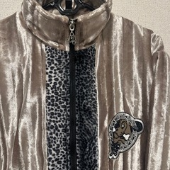 新品GALFY ガルフィー シルバー　ビッグロゴ 刺繍 レオパード ブルゾンLの画像