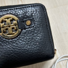 トリバーチの財布
の画像
