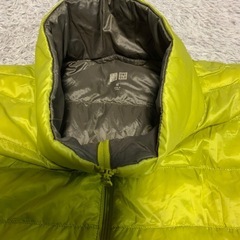 ユニクロ　ダウンジャケット　サイズMの画像