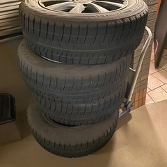 スノータイヤとアルミホイール　ベルファイアなどにの画像