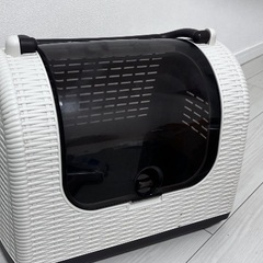 ペット用品　にゃんとも猫トイレ　カリカリ　食事台　爪研ぎの画像