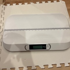 体重計　赤ちゃんの画像