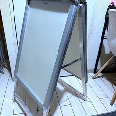 板 立て看板 スタンド看板 A型看板 A2 両面 A型スタンド看板 パネルスタンド 店舗用看板 屋外対応 四辺開閉式 アルミ製 (A2 シルバー両面)の画像