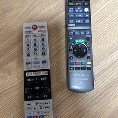 40型テレビとブルーレイの画像