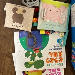 子供用品　おむつ　おもちゃ　歯磨き粉の画像
