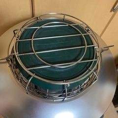 年始セール‼️トヨトミ　レインボーストーブ　RL-25F 遠赤カスタム 五徳・遮熱板付き付属品ありの画像