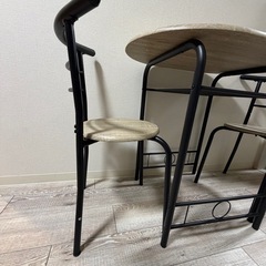 テーブル、チェア
の画像