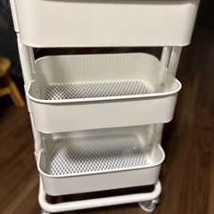 IKEA ロースコグ　キッチンワゴンの画像