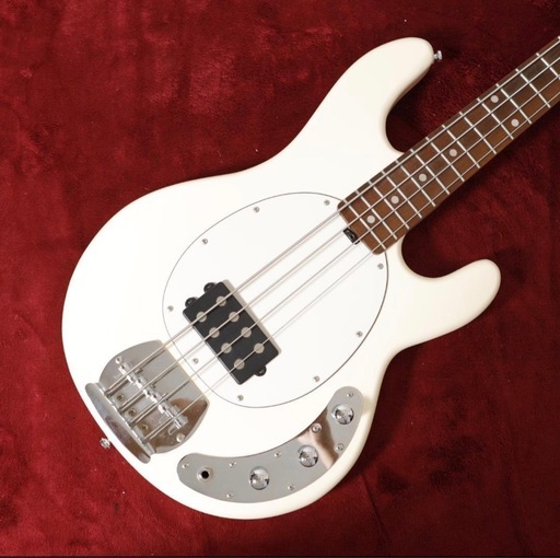 エレキベースmusicman stingray ray4