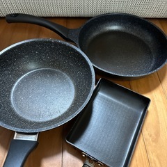 フライパン、鍋、蓋、手持ちセットの画像