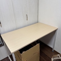 デスクを引き取ってくださる方を募集しております。の画像