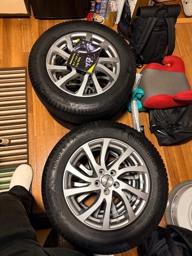 Continental 215/60R16 スタッドレスタイヤ・ホイールセット