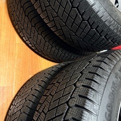 Continental 215/60R16 スタッドレスタイヤ・ホイールセットの画像