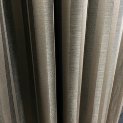 カーテン　ブラウンの画像