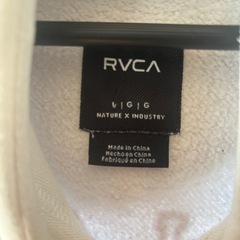 RVCA ホワイトパーカー Lサイズの画像