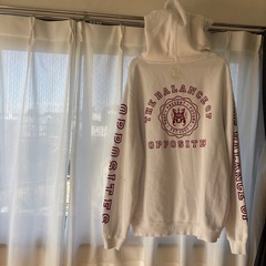 RVCA ホワイトパーカー Lサイズの画像