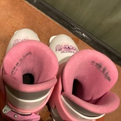 子供用　スキー靴の画像