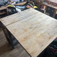 IKEAテーブルの画像