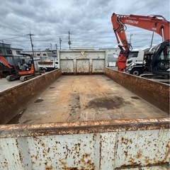 アームロールコンテナ平ボディーの画像