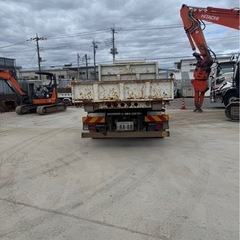 アームロールコンテナ平ボディーの画像