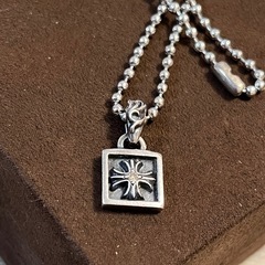 クロムハーツの画像