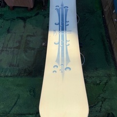 スノーボード板　ビンディング 付き145cmの画像