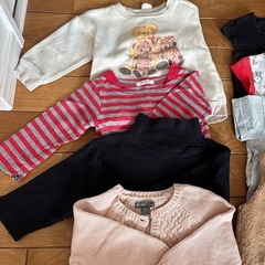 70.80ベビートップスの画像