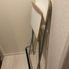 カウンターチェアー　折りたたみ椅子の画像
