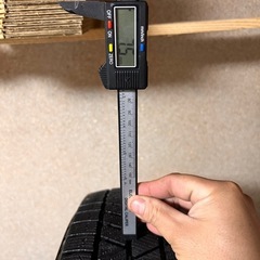 管A1063 スタッドレスタイヤ BRIDGESTONE ブリヂストン VRX3 195\65R16 アルミホイール HOT STUFF Exceeder4穴PCD10016×6J+45 ハブ径55の画像