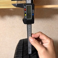 管A1064 スタッドレスタイヤ BRIDGESTONE ブリヂストン VRX3 195\65R16 アルミホイール HOT STUFF Exceeder4穴PCD10016×6J+45 ハブ径55の画像