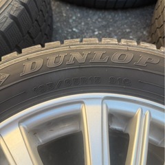 DUNLOP  スタッドレスタイヤ     の画像