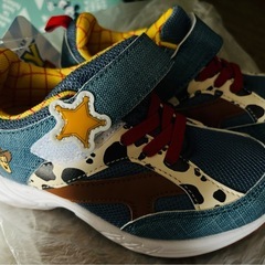 トイストーリー靴の画像