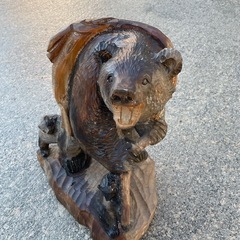 北海道　熊の置物の画像