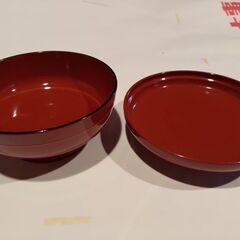 うな丼どんぶり4個セット 中古品です。蓋付きです。引取り専用の画像