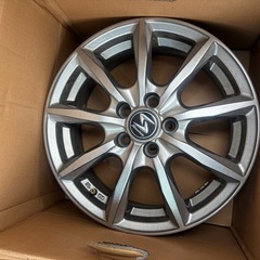 15インチアルミ　5穴の画像