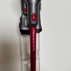 （引き渡し予定者決定）ダイソン コードレス掃除機 V8  fluffyの画像