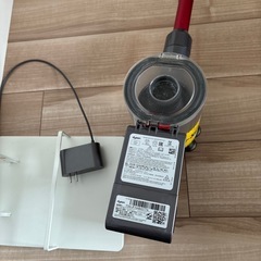 （引き渡し予定者決定）ダイソン コードレス掃除機 V8  fluffyの画像