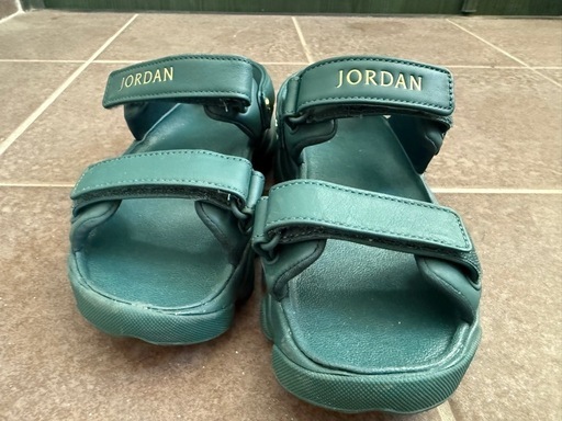 JORDAN グリーンスポーツサンダル箱付き