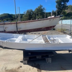 2馬力船外機と船検不要ボートの画像