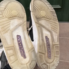 JORDAN箱付き、珍しいパープルシューズの画像