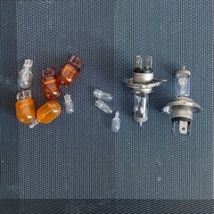 車用ハロゲン電球HIDの画像