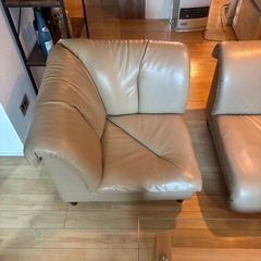 【無料】ソファ引取りに来れる方の画像