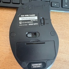 エレコム　BluetoothキーボードTK-FBP101 サンワサプライ　マウス　MA-WBL166BK　の画像