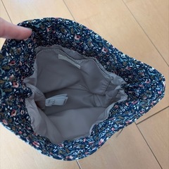 手提げバックの画像